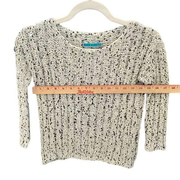 Alice + Olivia Black and White Crew Neck Sweater Cable Knit - Picture 4 of 5